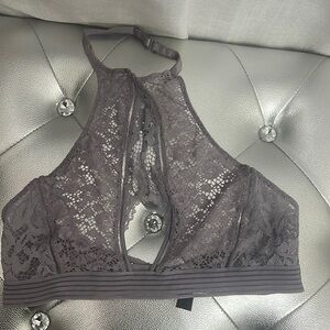 Vitoria Secret halter style bralette. Size medium EUC